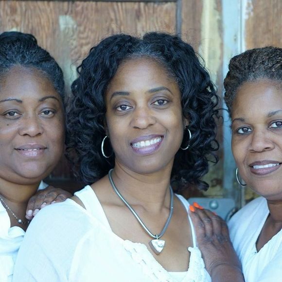 Meet your Posher, Rosiland - Picture 1 of 1